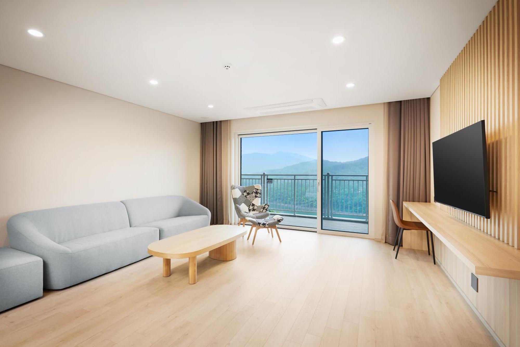 Belle Fore Resort Jeungpyeong Exterior foto